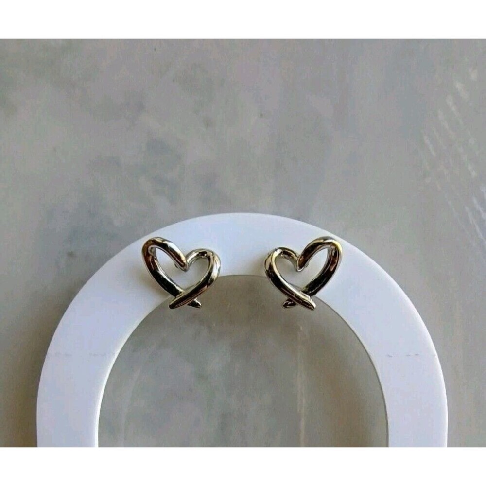 Women's Silver Tone Heart Stud Earrings